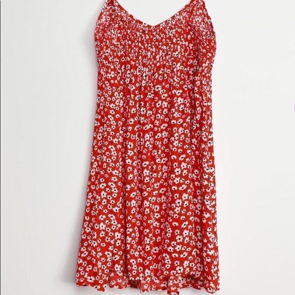 ✨ Sweet Talk Me Red Floral Print Smocked Mini Dress✨ - Picture 8 of 11